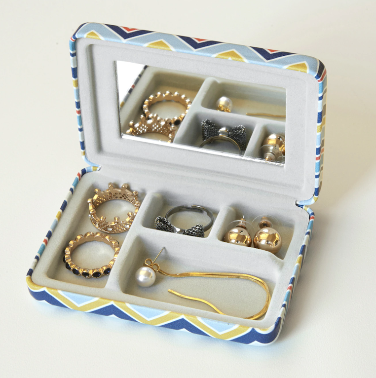 Portable Striped Jewelry Case